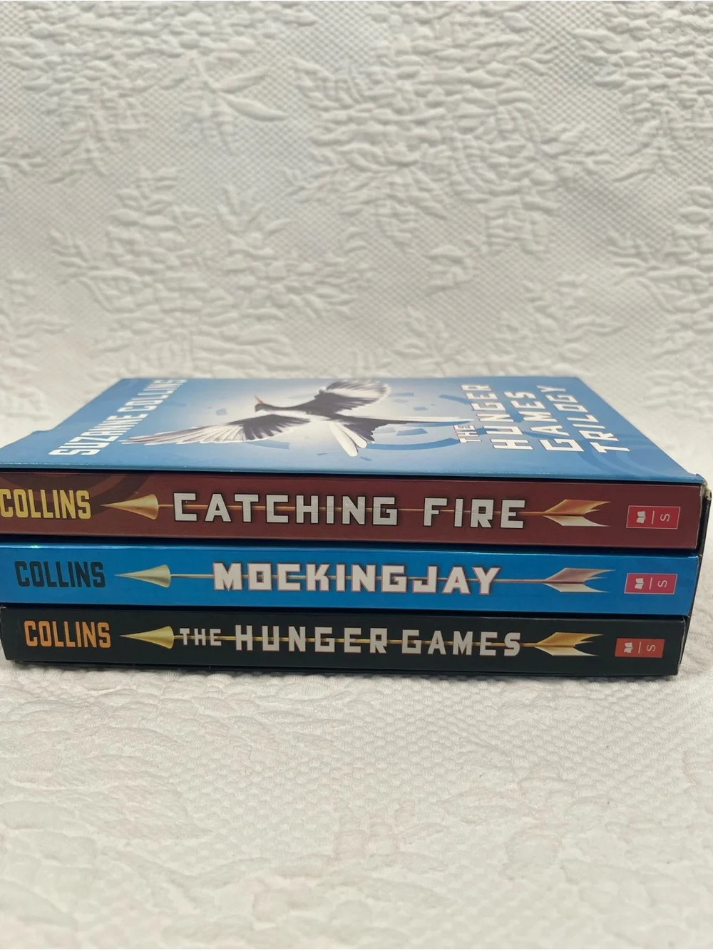 Mockingjay Emblem Wall Art Print - Black and Gold